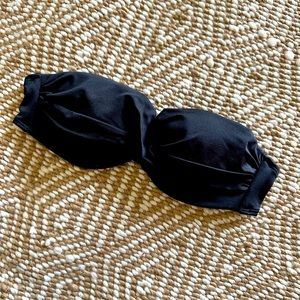 Black 32 B Victoria’s Secret Strapless Underwire Bandeau Swim Top Hook Closure